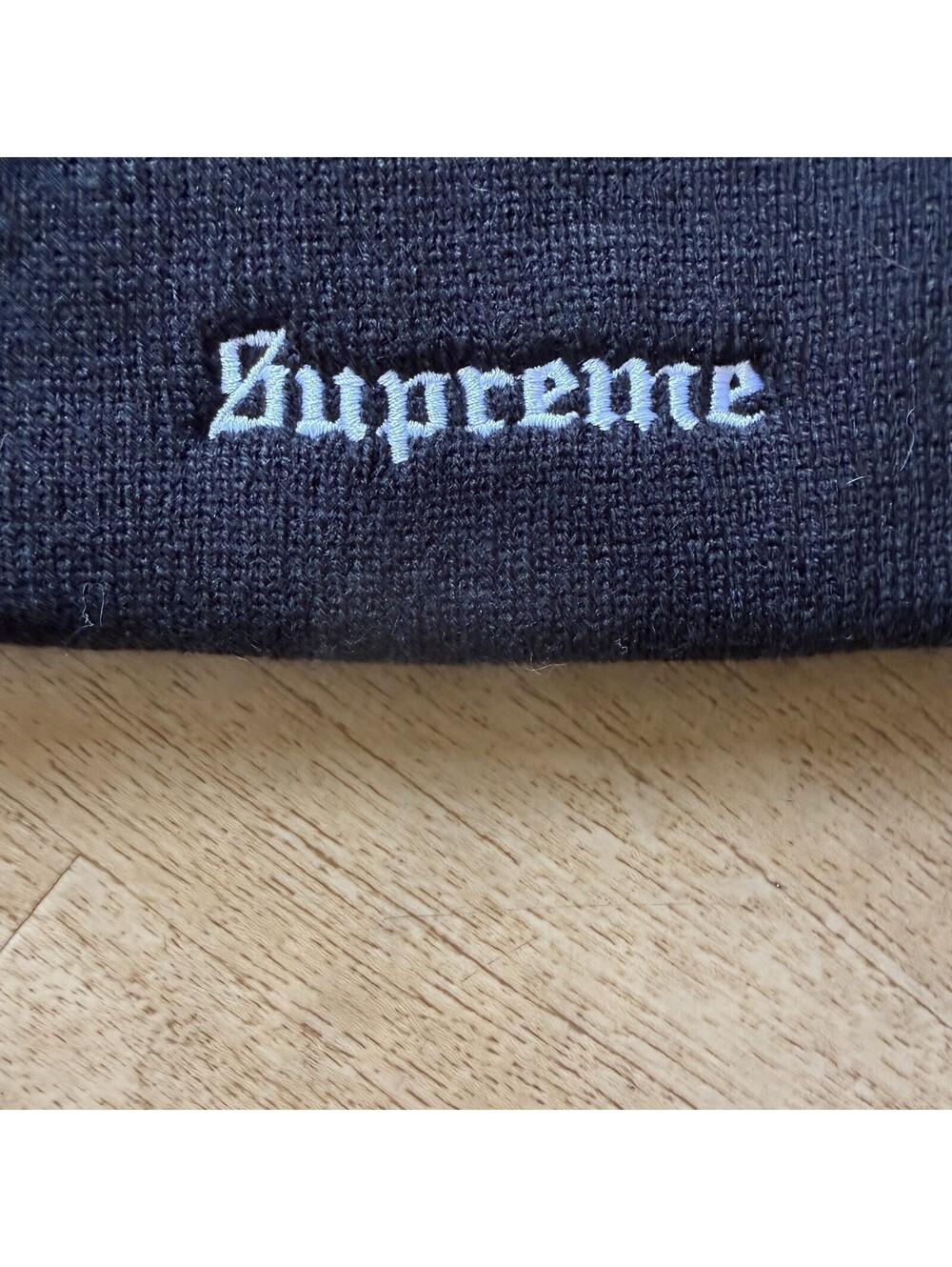 Supreme Hellraiser Beanie Black SS18 - Picture 4 of 6